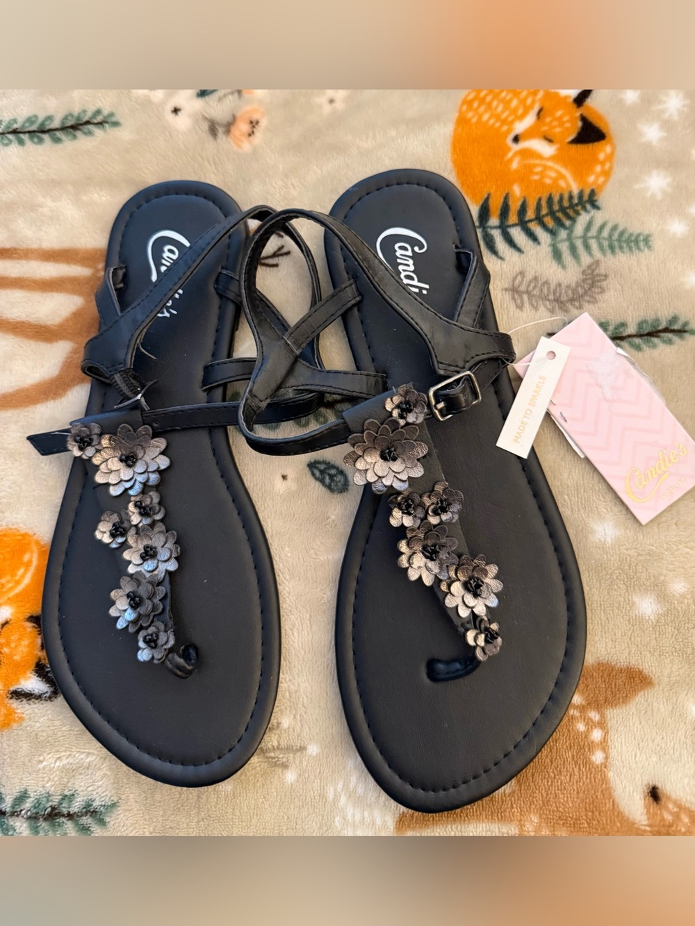 Women's all black sandals in size 6
